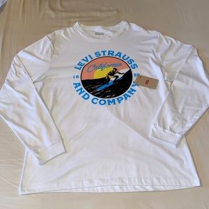 🆕XL Levi’s white long sleeve T-shirt